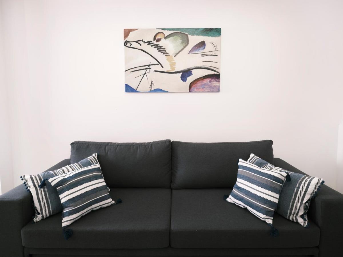 "Under The Olive Tree"- Beautiful Apartment In The Heart Of Atenas Exterior foto